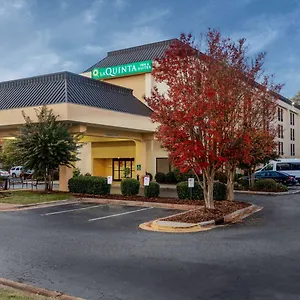 https://la-quinta-inn-suites-charlotte-airport-north.1sthotelscharlotte.com